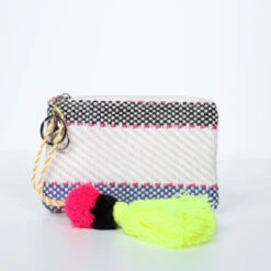 Pochette Plate Nattée à Zip Avec Pompons Multicolores -Accessoires De Mode pdtimg 4613255hd