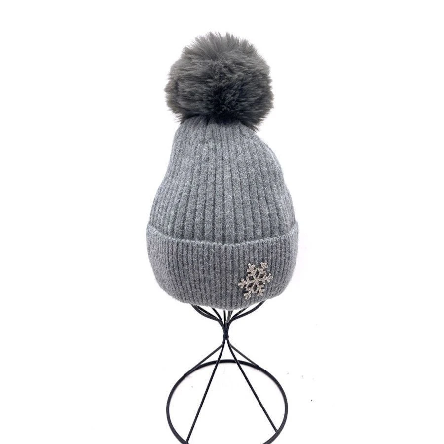 Bonnet Côtelé à Détail Flocon De Neige Avec Pompon Coloris MIX 6 Bonnet Côtelé à Détail Flocon De Neige Avec Pompon Coloris MIX – Image 4