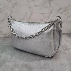 Pochette Zippée Cuir Grainé Avec Poignée En Chaîne Dorée 25 Pochette Zippée Cuir Grainé Avec Poignée En Chaîne Dorée -Accessoires De Mode pdtimg 4999294hd