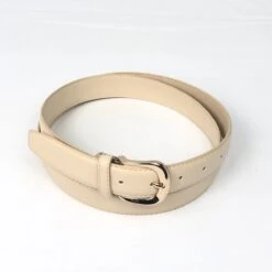 Ceinture Joliment Conçue Dans Une Croûte De Cuir Unie 17 Ceinture Joliment Conçue Dans Une Croûte De Cuir Unie -Accessoires De Mode pdtimg 4999769hd