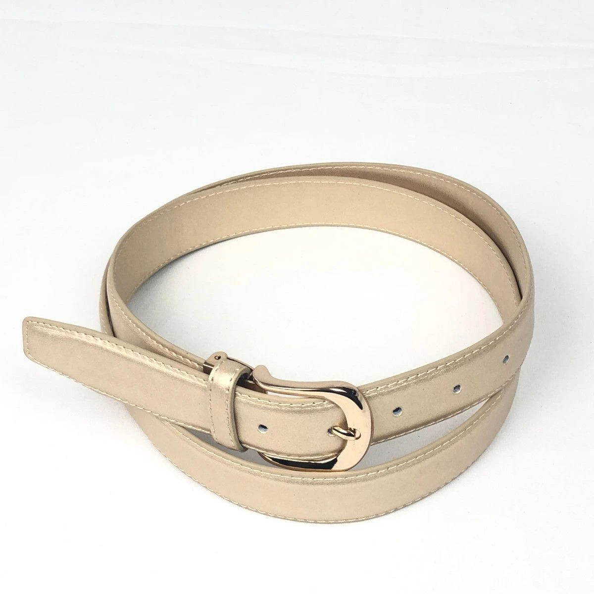 Ceinture Joliment Conçue Dans Une Croûte De Cuir Unie 10 Ceinture Joliment Conçue Dans Une Croûte De Cuir Unie – Image 8