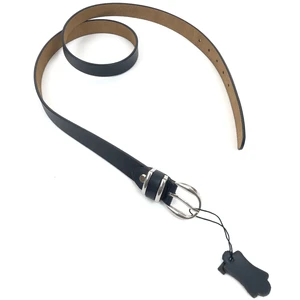 Ceinture Façonnée En Cuir Coloré Uni Fermeture à Boucle 6 Ceinture Façonnée En Cuir Coloré Uni Fermeture à Boucle – Image 4