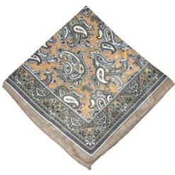 Bandana Carré Effet Satiné Habillé De Motifs Paisley -Accessoires De Mode pdtimg 5009872hd