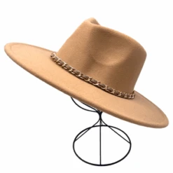 Chapeau Embelli D'une Chaîne Tressée Avec Simili Cuir 23 Chapeau Embelli D'une Chaîne Tressée Avec Simili Cuir -Accessoires De Mode pdtimg 5010476b