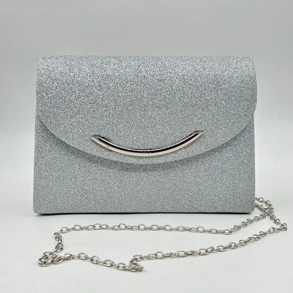 Pochette Soirée Avec Accents Scintillants à Rabat Aimanté 5 Pochette Soirée Avec Accents Scintillants à Rabat Aimanté – Image 3