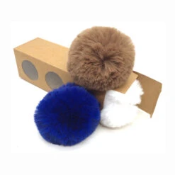Pompons Imitation Fourrure De Lapin (1 Pompon Taupe Et 2 Pompons De Couleurs Aléatoires)