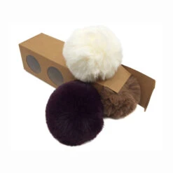 Pompons Imitation Fourrure De Lapin (1 Pompon écru Et 2 Pompons De Couleurs Aléatoires)