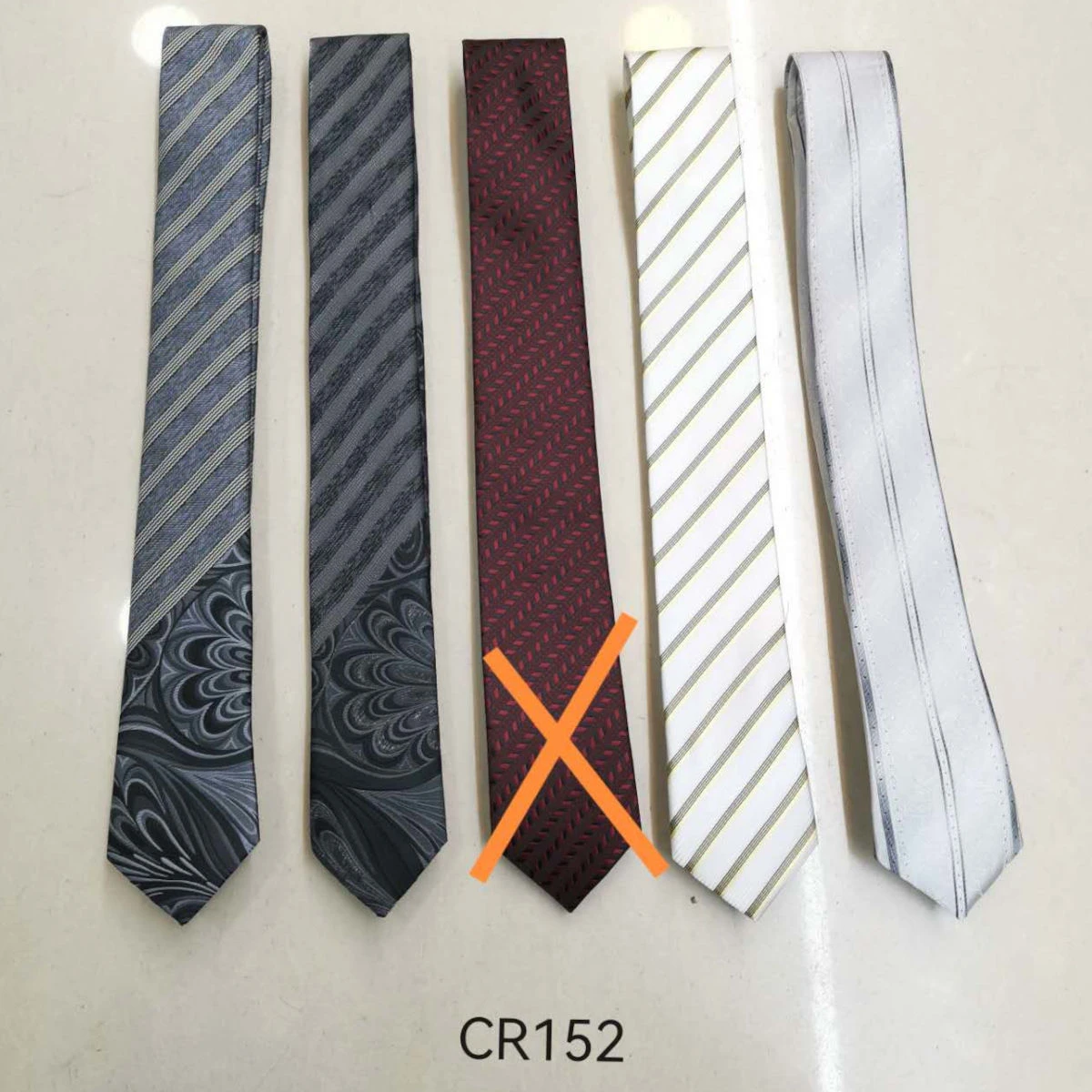 Assortiment Cravate Ultra Tendance Avec Motif Rayures 3 Assortiment Cravate Ultra Tendance Avec Motif Rayures