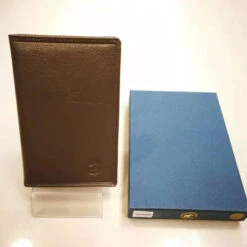 Porte Documents Papiers En Cuir De Vachette Taupe