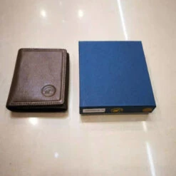 Porte Monnaie Taupe En Cuir De Vachette Avec Protection Anti Piratage