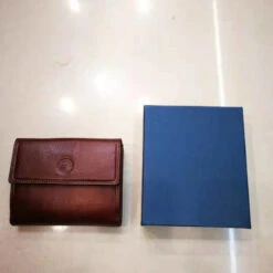 Joli Portefeuille Conçue En Cuir De Vachette Marron