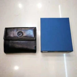 Joli Portefeuille Conçue En Cuir De Vachette Noir