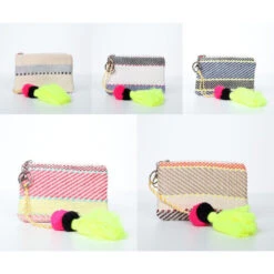 Pochette Plate Nattée à Zip Avec Pompons Multicolores