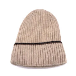 Bonnet Côtelé Uni Beige Brodé D'un Liseré Sur Le Revers