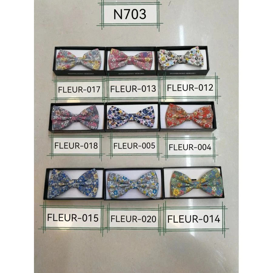 Noeud Papillon Dans Un Tissu Sublimé Par De Petites Fleurs 3 Noeud Papillon Dans Un Tissu Sublimé Par De Petites Fleurs