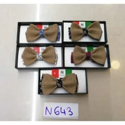 Noeud Papillon Toile De Jute Associé à Un Tissu Coton Fleuri