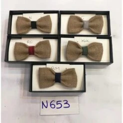 Noeud Papillon Réalisé Toile De Jute Et Centre En Tissu Uni