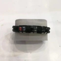 Bracelet Avec Double Lanière Tressée Noir Et Anneaux En Métal