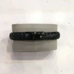 Bracelet Cuir Avec Des Brins Tressés Noir Et Fermoir Aimanté