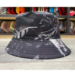 Chapeau Bob En Polyester à Motif Plumes Sur Un Fond Noir