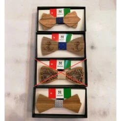 Noeud Papillon En Bois Avec Partie Centrale Orné D’un Tissu