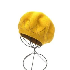Béret En Viscose Avec Mélange Moutarde Bordé à Strass