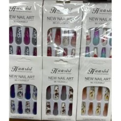 Faux Ongles En Plastique Rehaussé De Différents Motifs