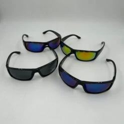 Lunettes De Soleil Rectangle Avec Une Haute Couverture