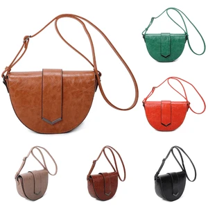 Sac Porté Croisé Bimatière Avec Rabat Aimanté Et Un Zip 3 Sac Porté Croisé Bimatière Avec Rabat Aimanté Et Un Zip