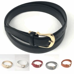 Ceinture Joliment Conçue Dans Une Croûte De Cuir Unie