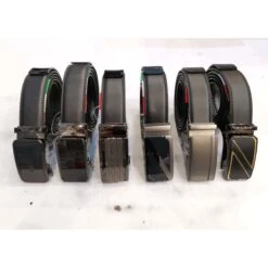 Ceinture En Croûte De Cuir Vachette Avec Une Boucle Automatique Métal