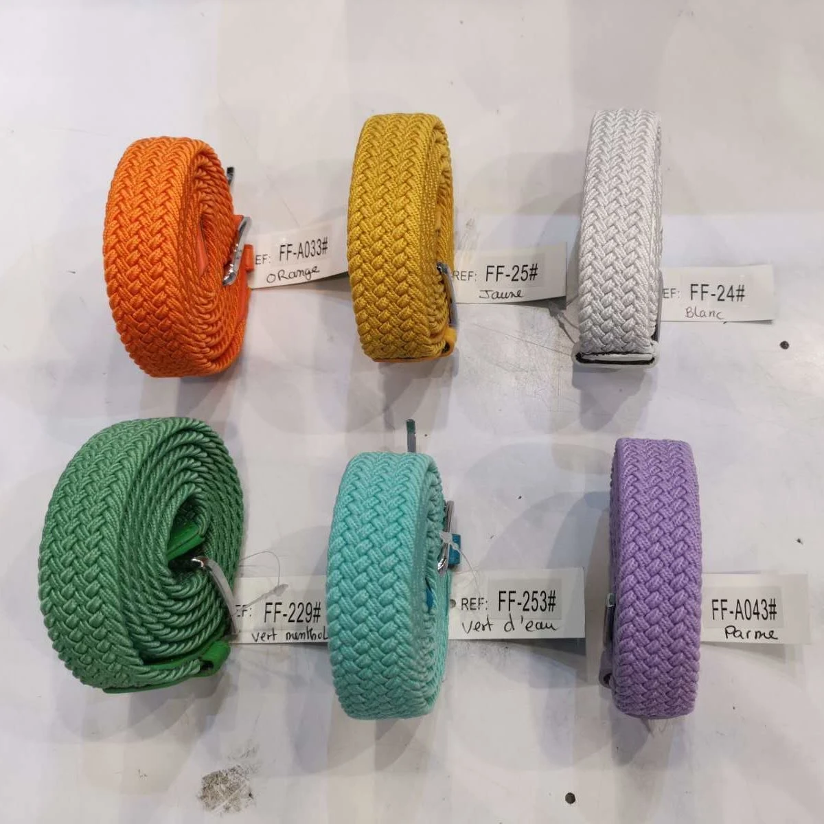 Ceinture Tressage En Tissu Extensible Uni à Boucle 3 Ceinture Tressage En Tissu Extensible Uni à Boucle