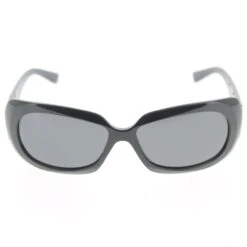 Lunettes De Soleil Originale Par Sa Forme Ovale